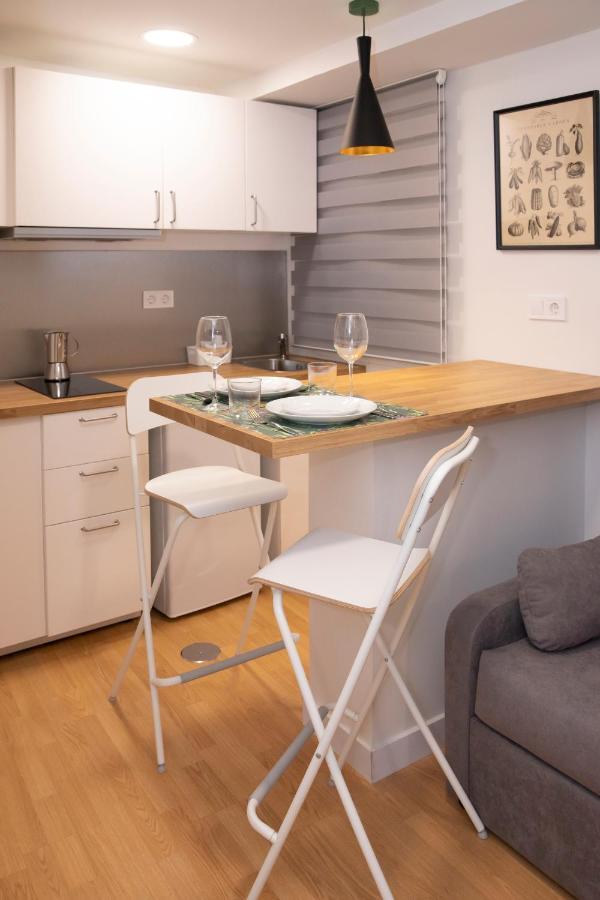 Hostal Montaloya Madrid Exterior foto