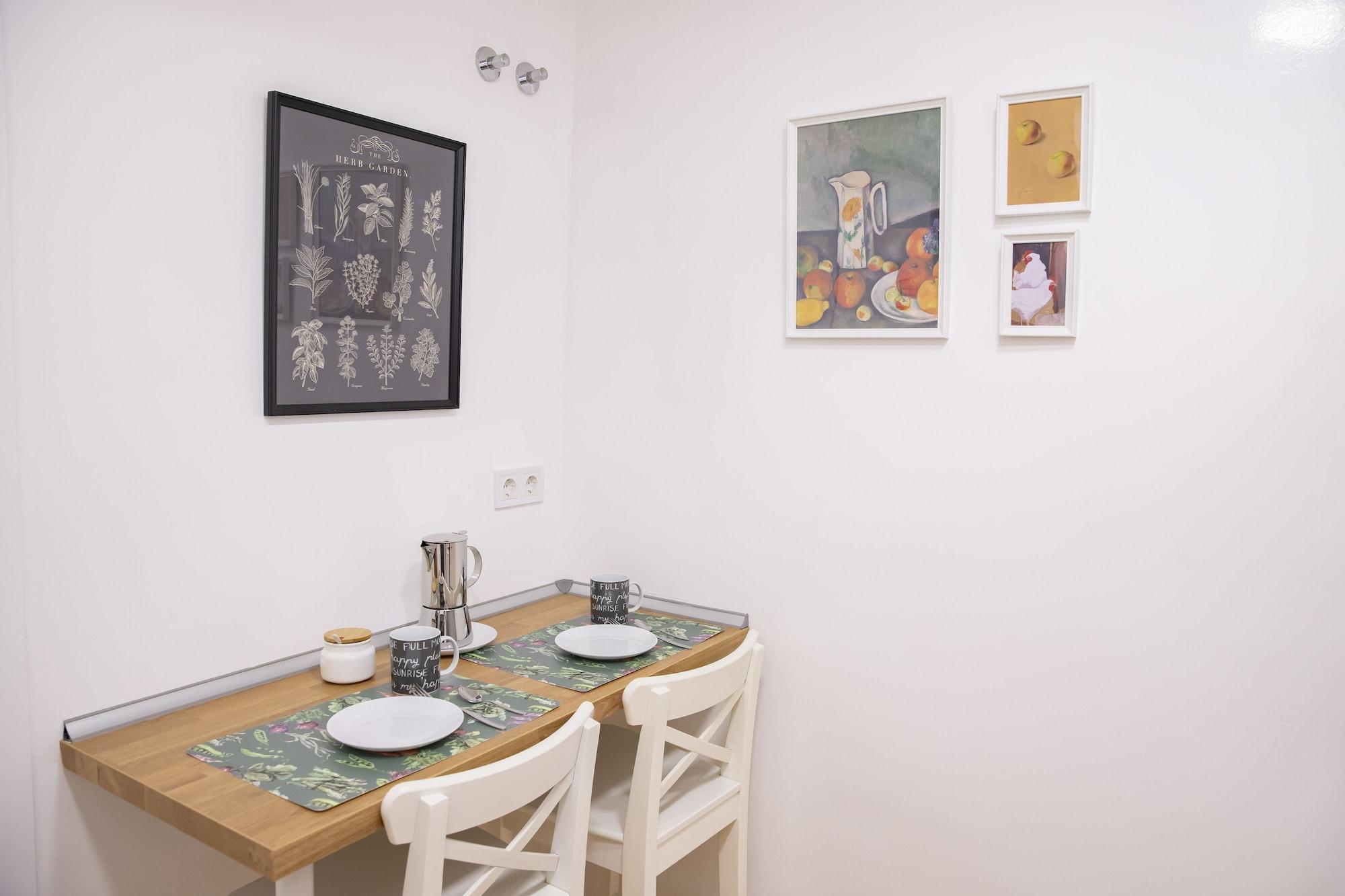Hostal Montaloya Madrid Exterior foto