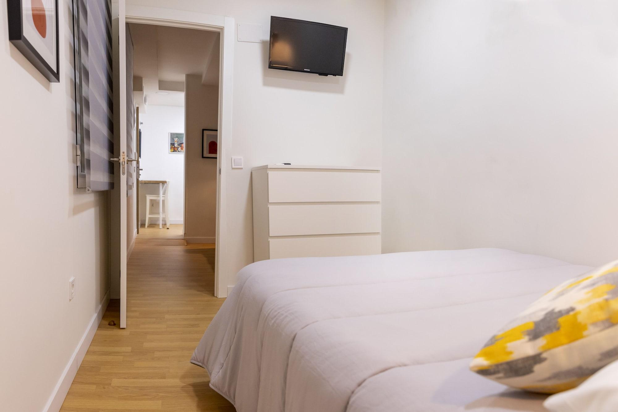 Hostal Montaloya Madrid Exterior foto
