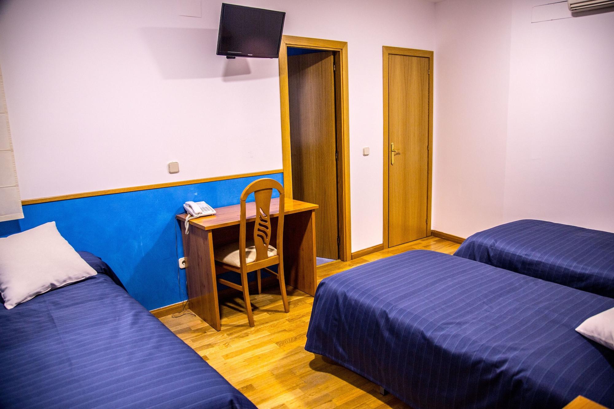Hostal Montaloya Madrid Exterior foto