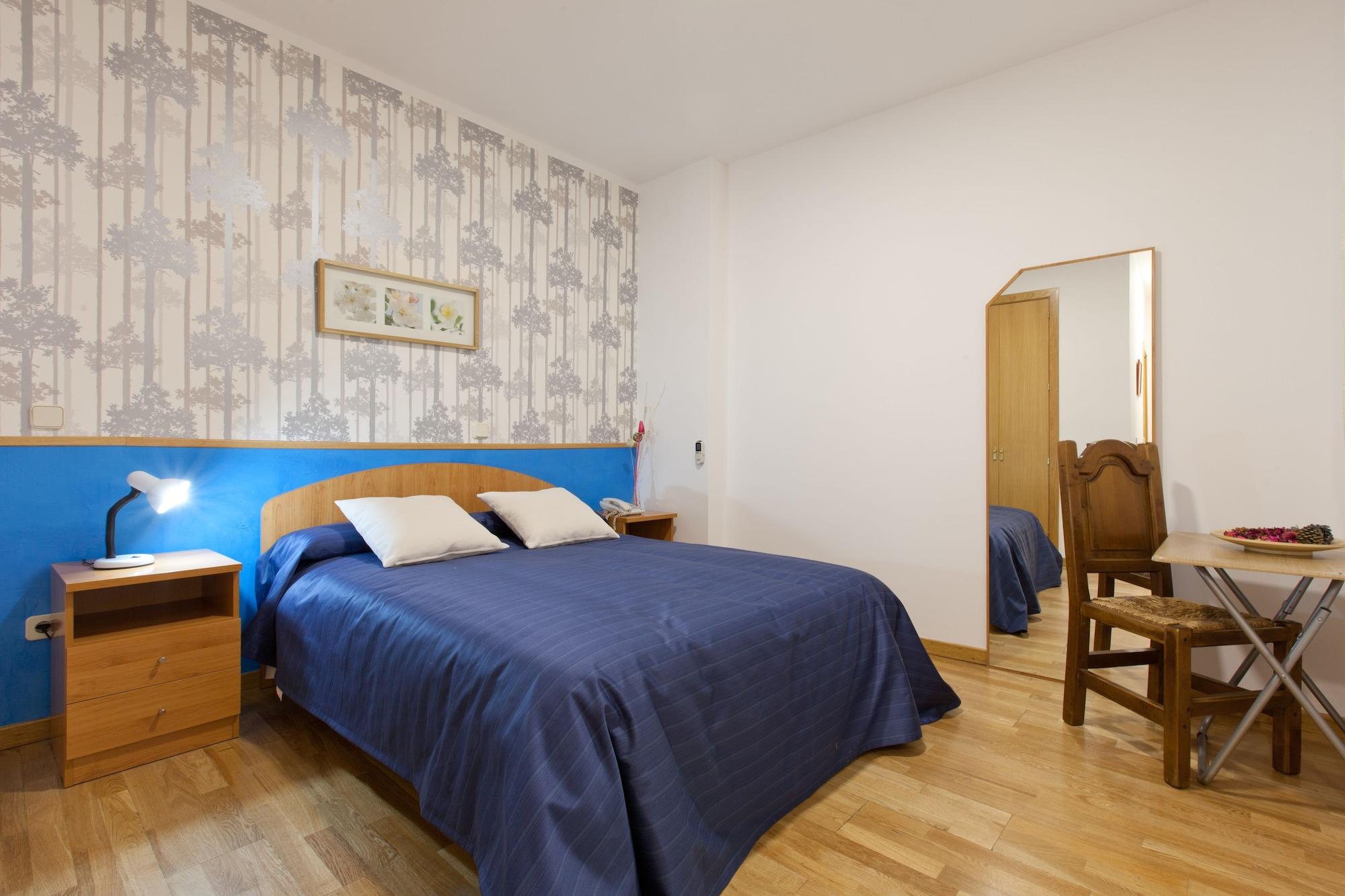 Hostal Montaloya Madrid Exterior foto